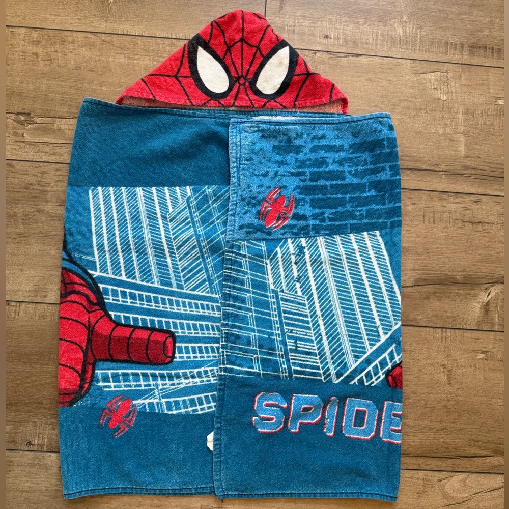 Spiderman Red and Blue Hooded Bath Towel